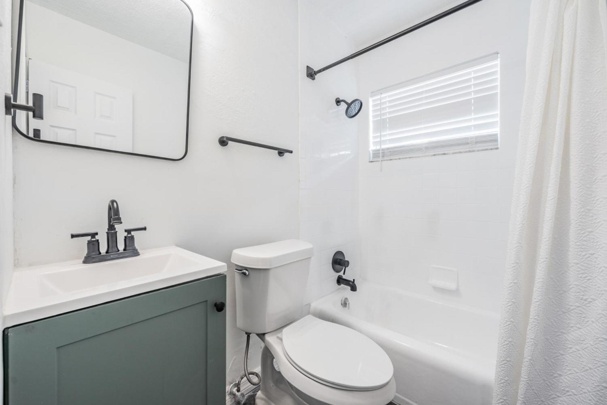 Spacious Studio Apartment Near Nightlife & Dining! São Petersburgo Exterior foto